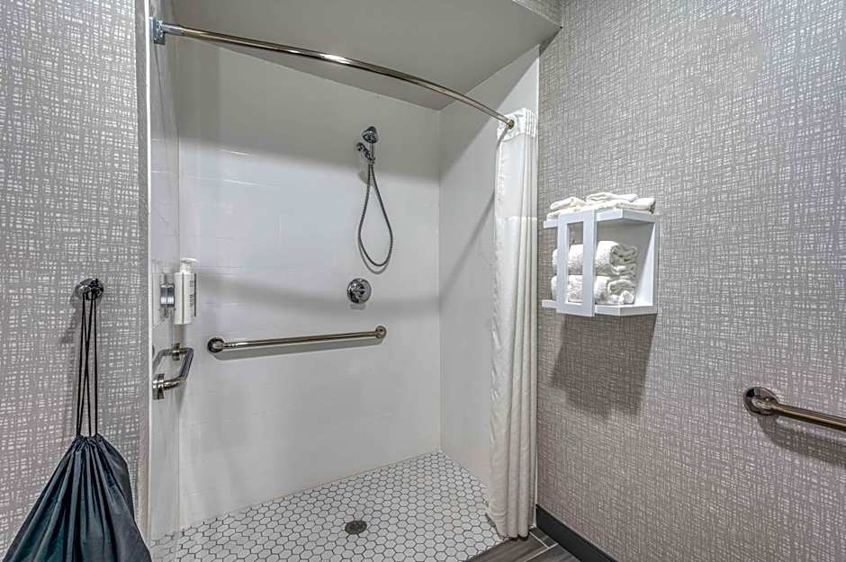 Hampton Inn By Hilton New Philadelphia