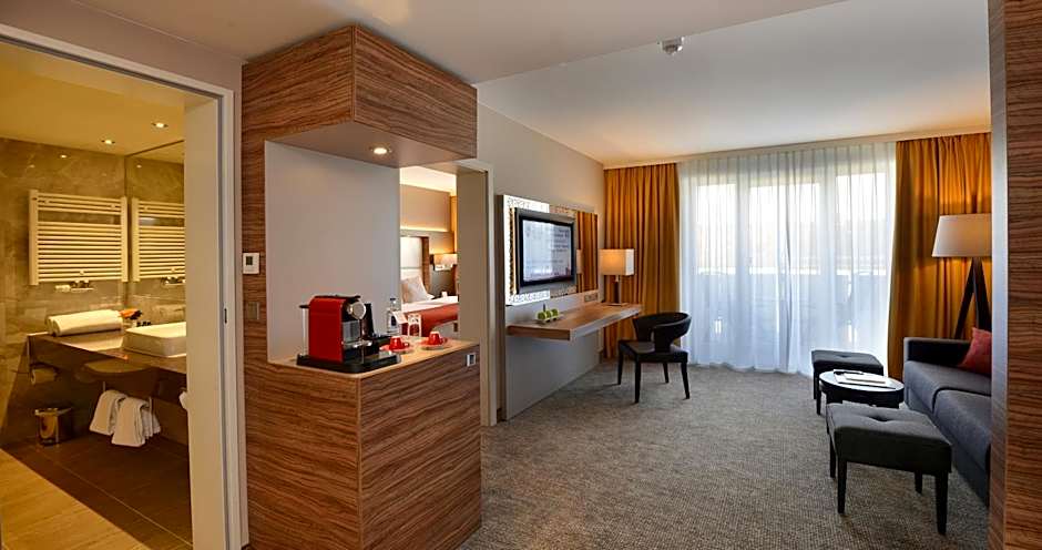 Best Western Plus Delta Park Hotel