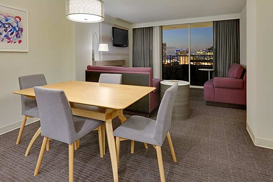Crowne Plaza Dallas Downtown by IHG