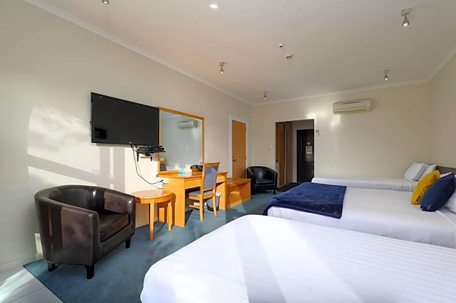 Saxton Lodge