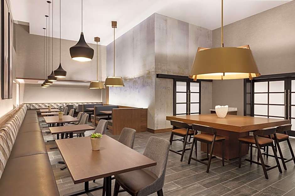 DoubleTree by Hilton Columbus Dublin