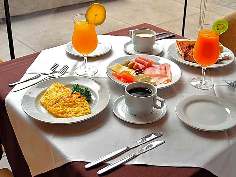 Roosevelt Hotel & Suites