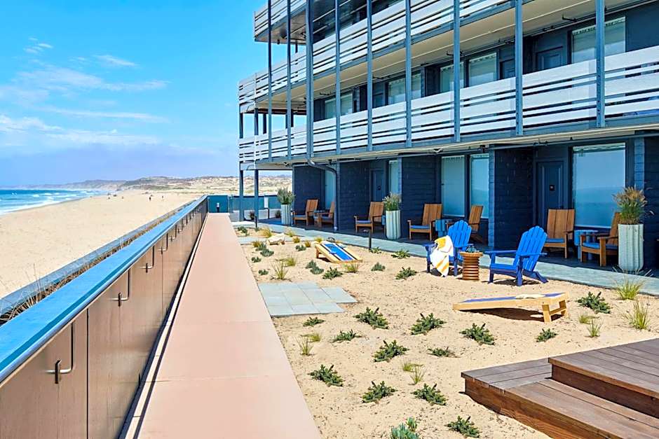 Monterey Beach Hotel, a Tribute Portfolio Hotel