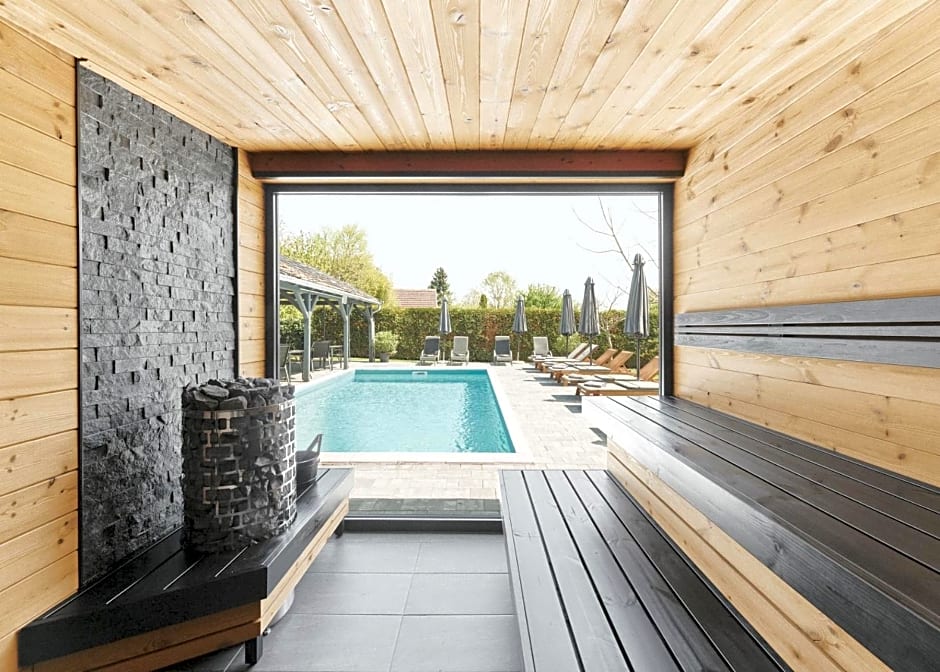 Lorelei Pension Adults Only