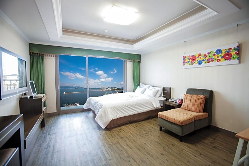 Tongyeong Bay Condo Hotel