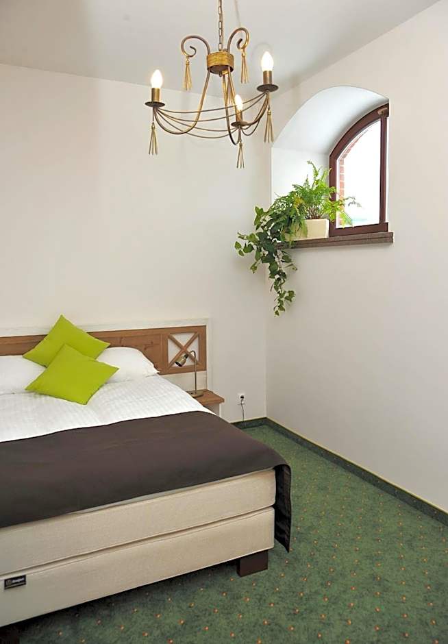 Hotel Sandro Silver & Spichlerz Antoniny