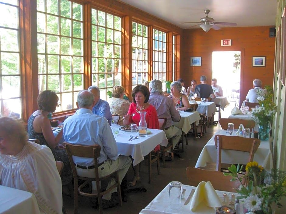 The Woods Inn