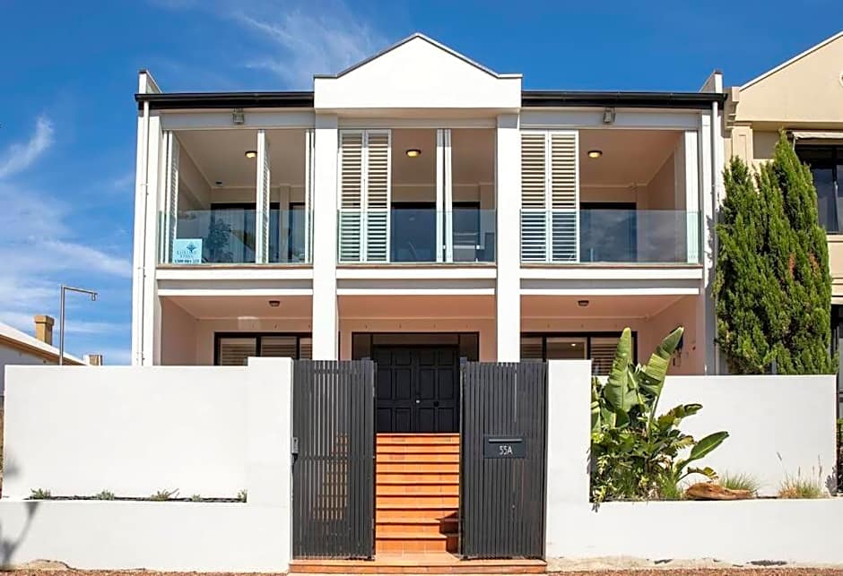 SEA FOR MILES at Semaphore to relax & unwind