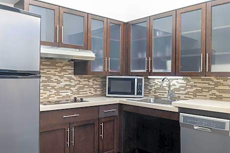 Two-Bedroom Suite - Mobility Accessible Roll In Shower