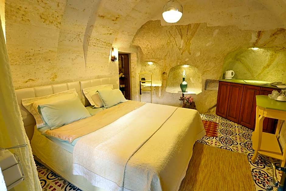 Demisos Caves Hotel