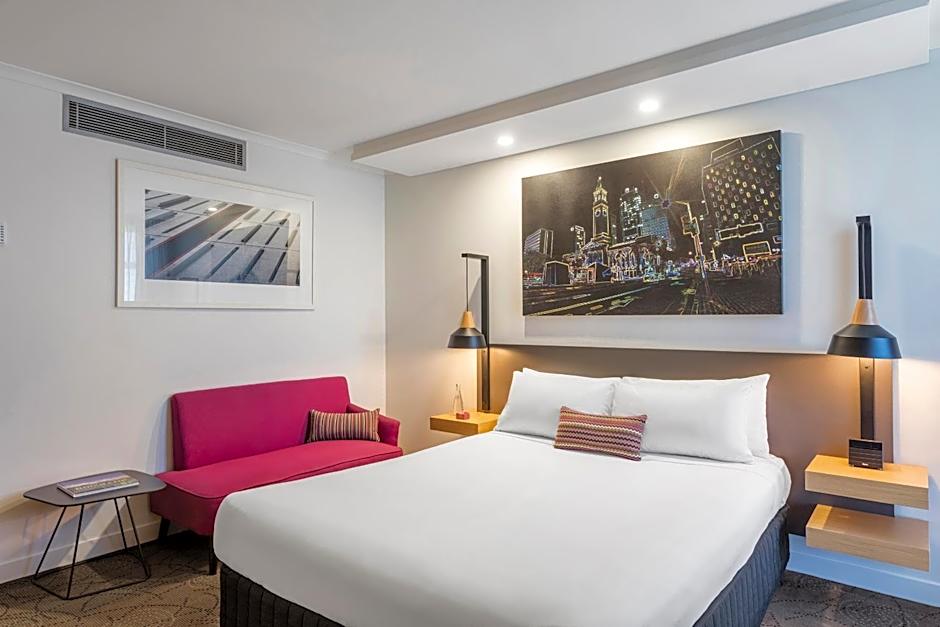 Photo 1 of 7 of Privilege 1 Queen Bed