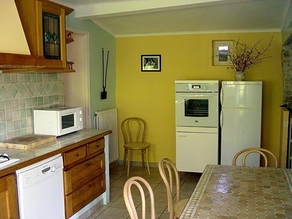 Family Apartment, 2-6 People, In Provenve