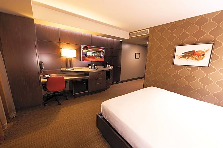 Cherokee Casino Hotel Roland