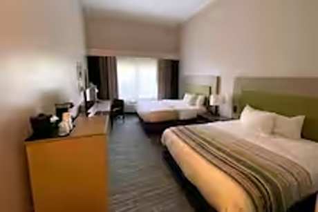 2 Queen Beds-Non Smoking