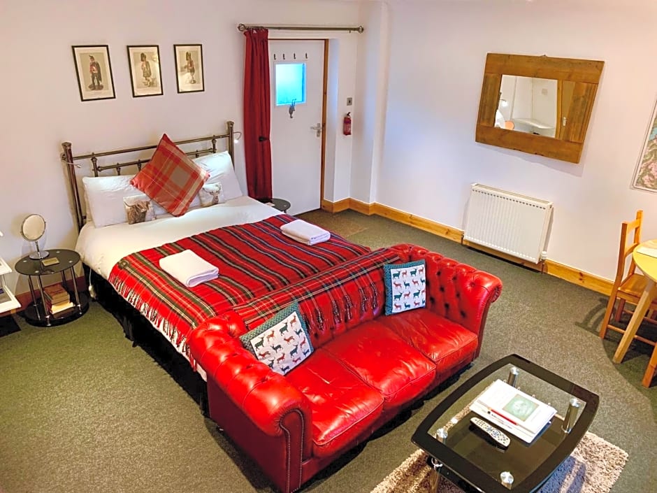 Garrison Farm with Hot Tub