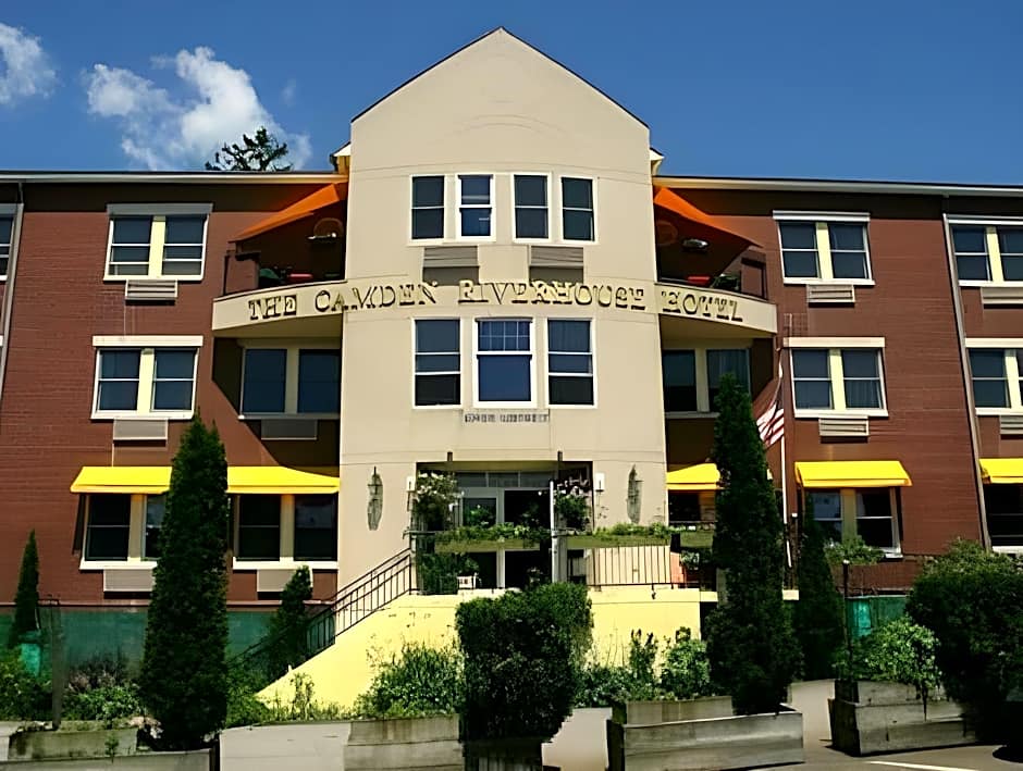 Camden Riverhouse Hotel and Inn