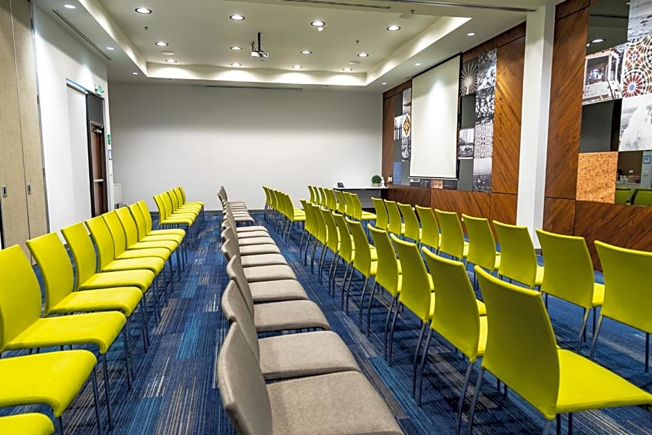 Holiday Inn Express And Suites Ensenada Centro By IHG