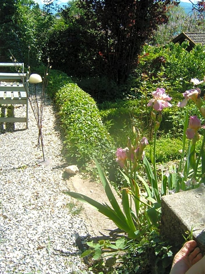 Villa le Lac - Cottage au bord du Lac d' Annecy - chambres -