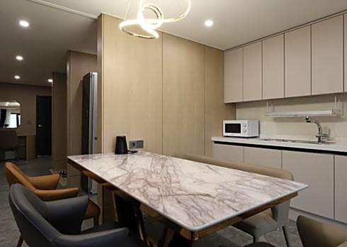 H Avenue Hotel Hwamyeong-dong