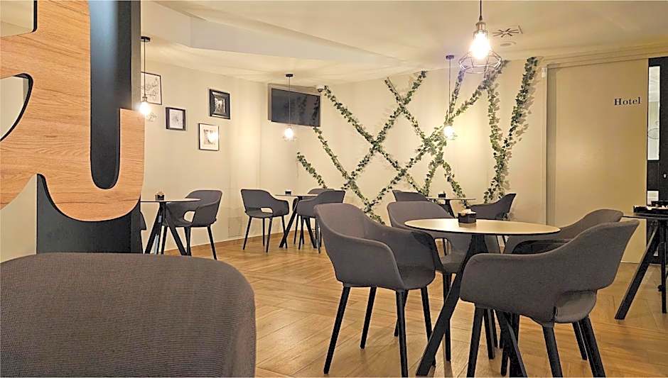 Lipa, Hotel & Bistro