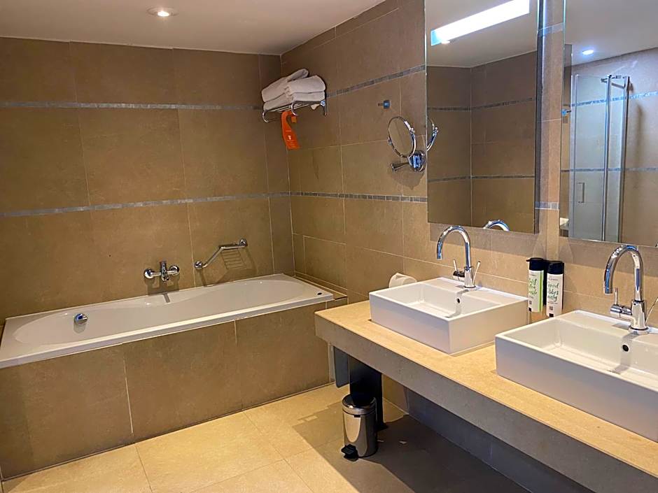 Absolute Hotel Limerick