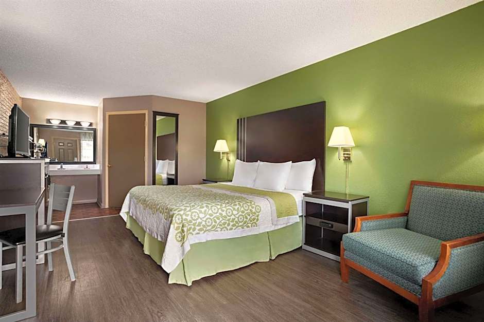 Days Inn by Wyndham Hardeeville/ I-95 State Line