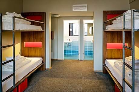 Single bed in 8-Bed MIXED Dorm with Private Bathroom