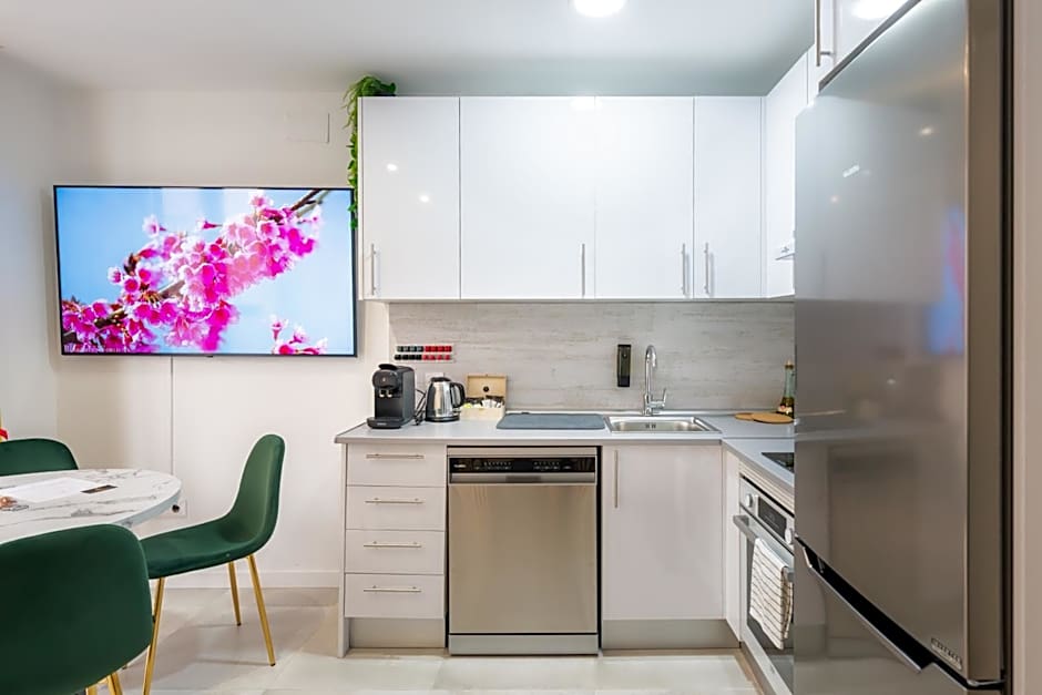 Lemon Apartment & Hotels Bernabeu