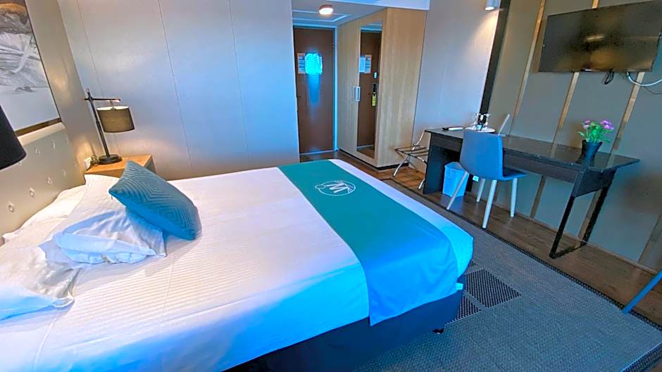 Mariners on the Waterfront