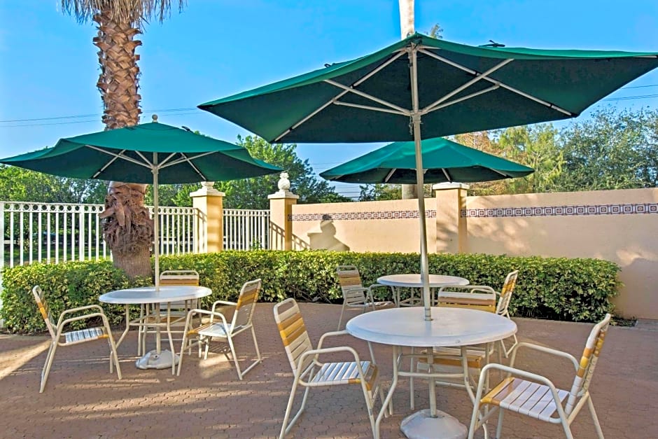 La Quinta Inn & Suites by Wyndham Sunrise