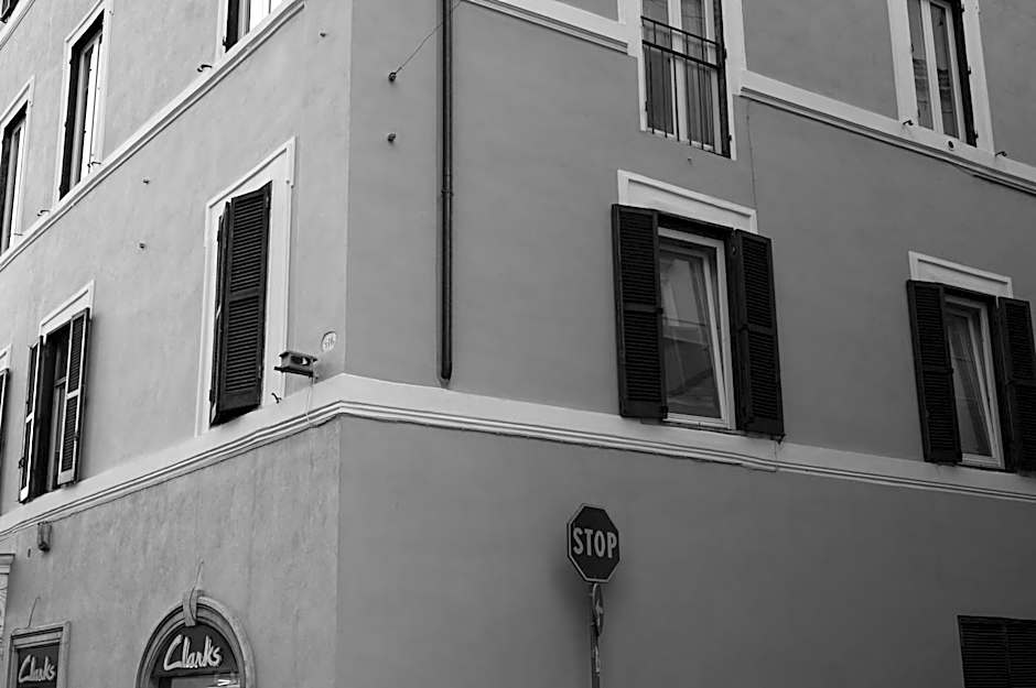 Albergo Delle Regioni, Barberini - Fontana di Trevi