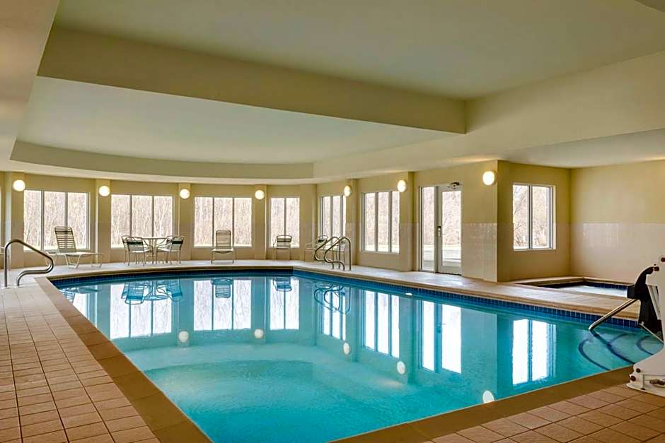 Hilton Garden Inn Dubuque Down