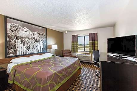 1 King Bed Non-Smoking