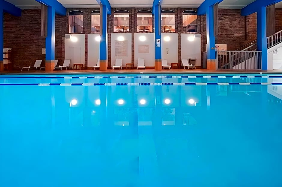 CROWNE PLAZA BLOOMINGTON MSP AIRPORT / MOA
