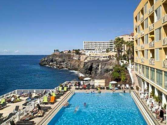 Atlantic Holiday Hotel