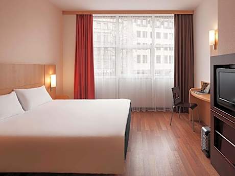 Standard Room with 1 double bed (63x79 inches [ 160x200 cm]), new sleep-easy concept