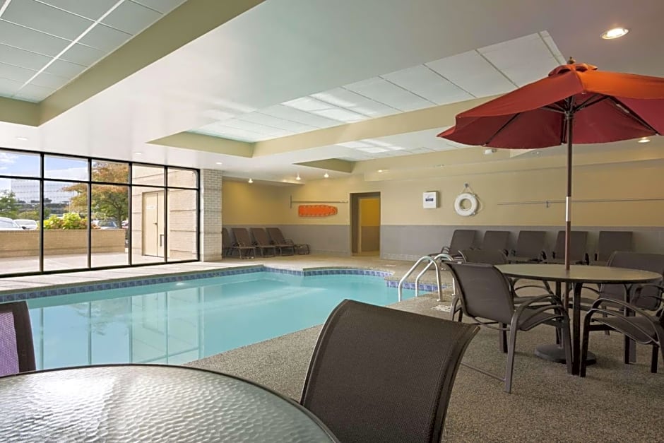 Embassy Suites By Hilton Hotel Cleveland-Beachwood