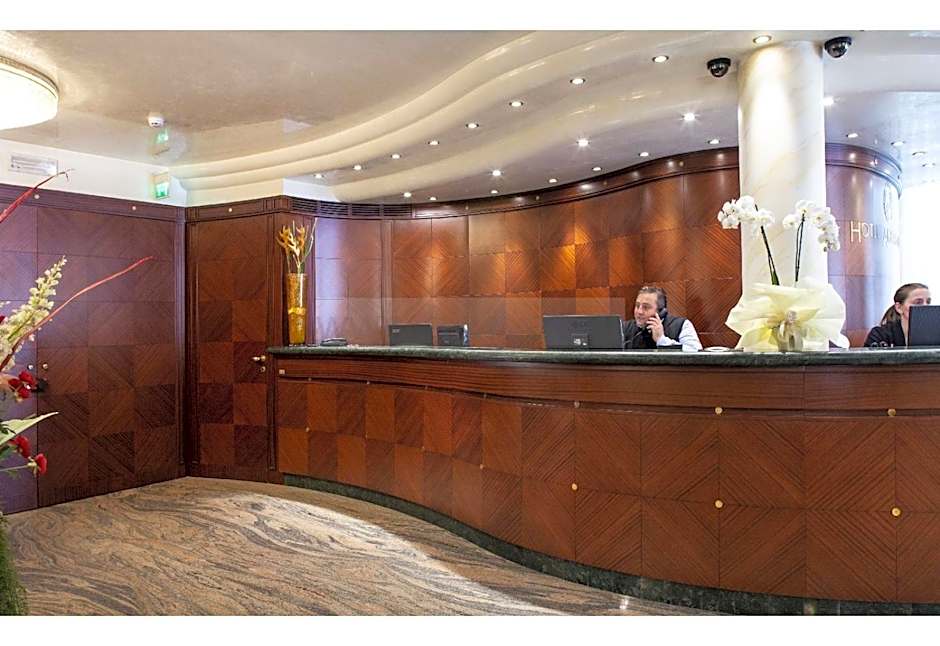 Hotel Ambassador