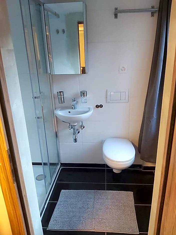 Rössli Self Check in 24-7 Free Parking