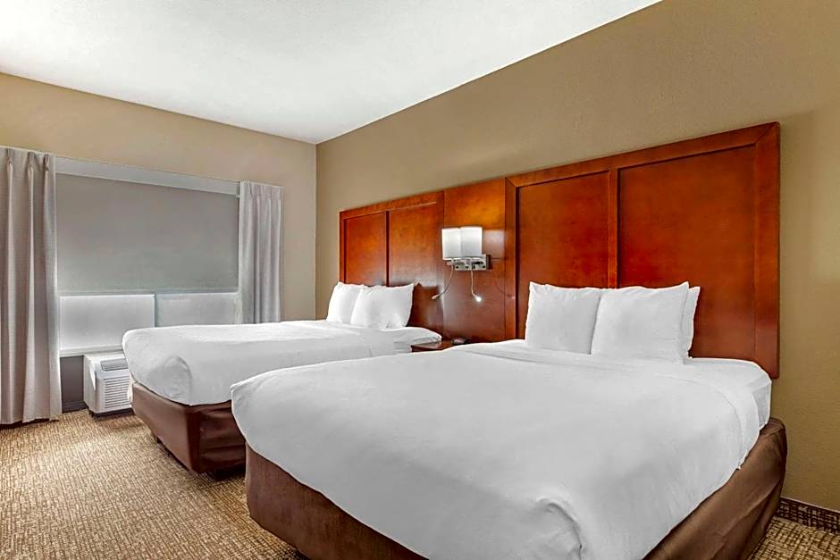 Comfort Suites Wilson - I - 95