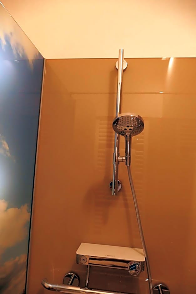 Meyn's Apartments & Hotel