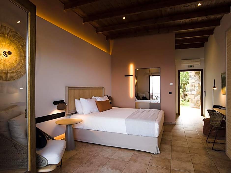 Yialasi Hotel