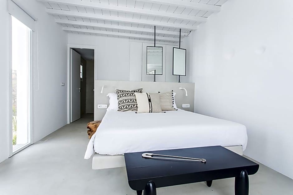 Photo 1 of 8 of Suite