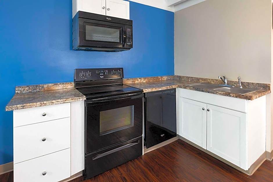 Baymont by Wyndham Bay City