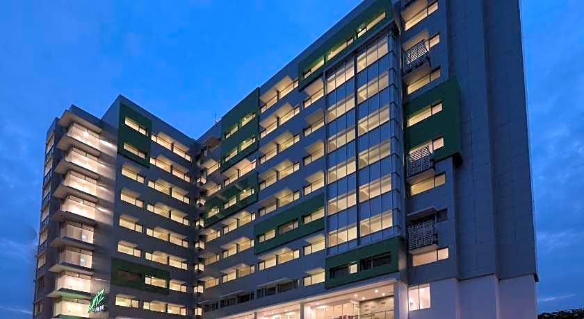 Whiz Prime Hotel Megamas Manado