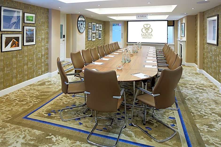 Sir Christopher Wren Hotel & Spa