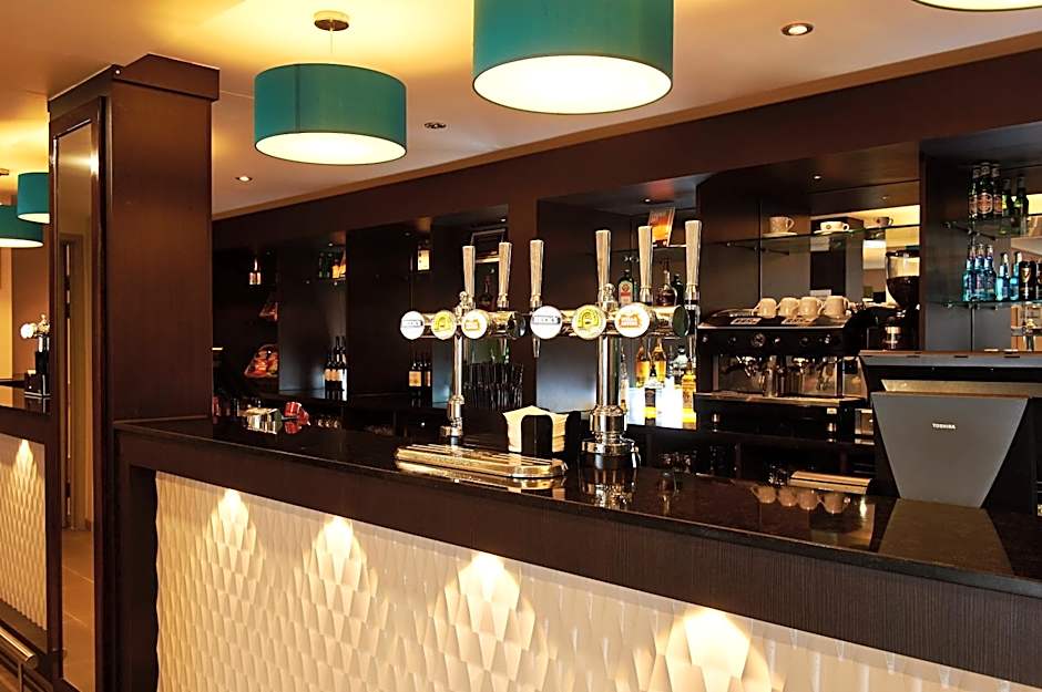 Holiday Inn Express Manchester Airport By IHG