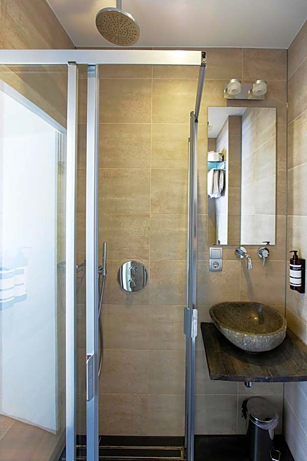 Quentin England Hotel