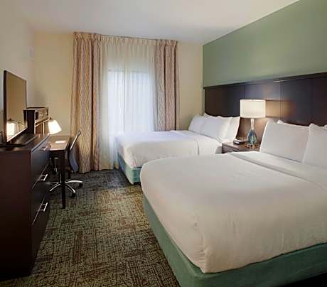 Two-Bedroom Suite with Two Bathrooms and Hearing Accessible Tub - Non-Smoking