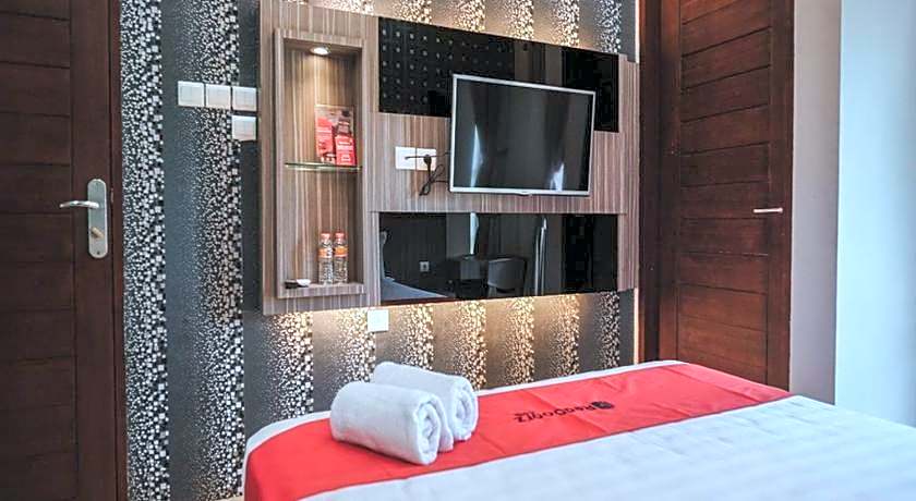 RedDoorz @ Jamin Ginting Medan